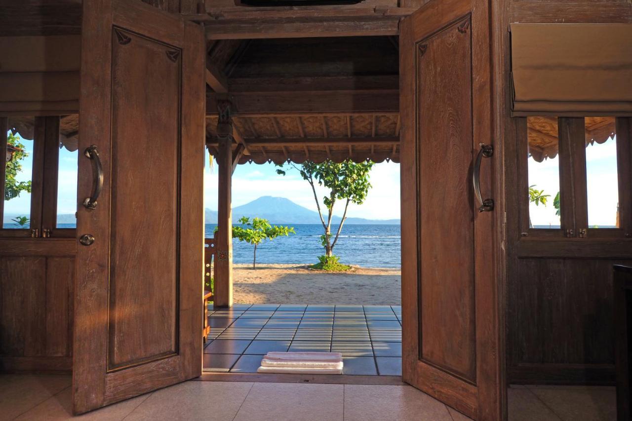 Blue Harbor Beachfront Villas & Resto Ped Exterior foto